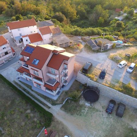 לופאר Apartmani Danijela Tomicic מראה חיצוני תמונה